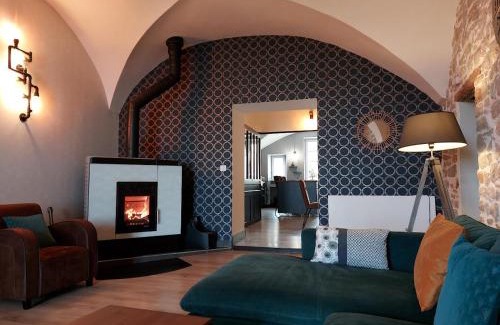 Montaigu Appartement | L'INATTENDU Vue imprenable,clim,parking avec borne de recharge, ménage inclus
