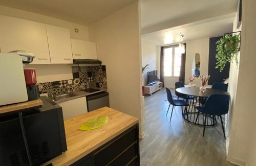 Poitiers Appartement | L'Indigo, charmant T2, 10 min centre historique, WiFi, Netflix, Amazon Prime