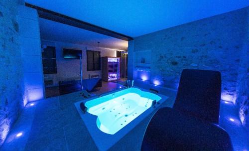 Saint-Cyr-sur-Loire Appartement | L'indiscrete Loveroom