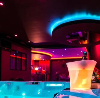 Lalande-Grand Selve Appartement | L'Insolite Spa Privatif 'Suite Luxueuse-Jacuzzi"