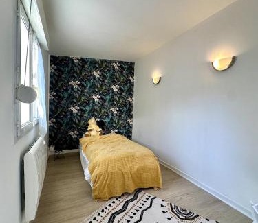 La Celle-sous-Gouzon Appartement | L'Instant Caen - House in Caen