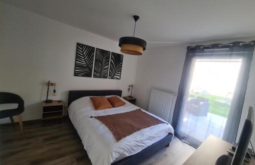 Publier Appartement | L'instant Léman - T2 3 étoiles à 5min de Thonon et Evian avec terrasse et jardin à 100m du lac