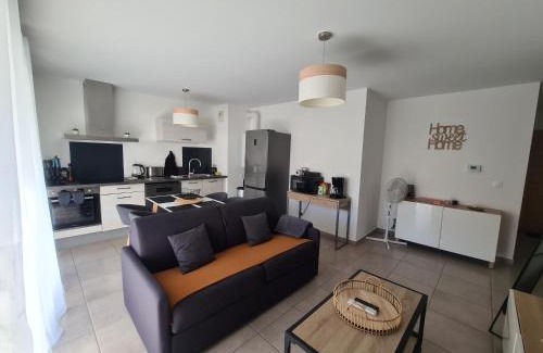 Publier Appartement | L'instant Léman - T2 3 étoiles à 5min de Thonon et Evian avec terrasse et jardin à 100m du lac
