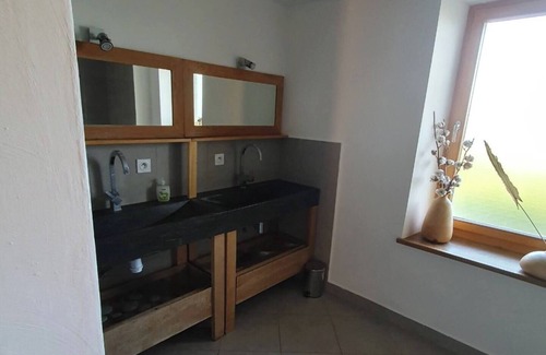 Neydens Lit Et Petit-Déjeuner | L'instant repos Chambre spacieuse à louer à Neydens, près de Genève