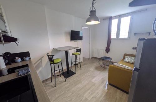Ernee Appartement | L'INSTANT ROSE Appartement entier tout confort et moderne Hyper centre d'ERNÉE