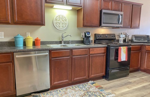Nashville Copropriété | L👀K! 2 BR/2.5 bath Condo Near Lake & Airport