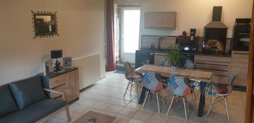 Saint-Georges-de-Reintembault Maison | L'Oasis du Bien Etre