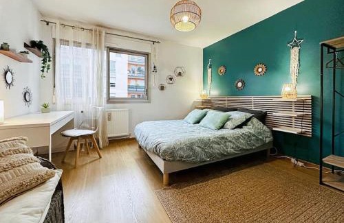 Villefranche-sur-Saone Appartement | L'Oasis -T4 Garage Clim Terrasse WIFI Centre-Ville
