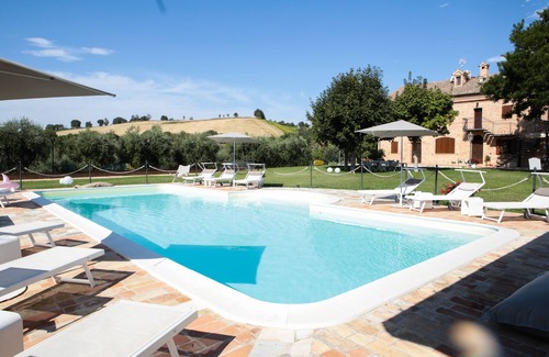 Bettolelle Appartement | L'Olivo, app dans une villa typique avec piscine à 7 km de la mer, Senigallia, Marches
