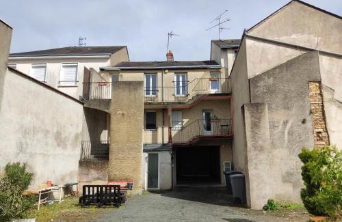 Chateauroux Appartement | L'orchidée studio proche centre