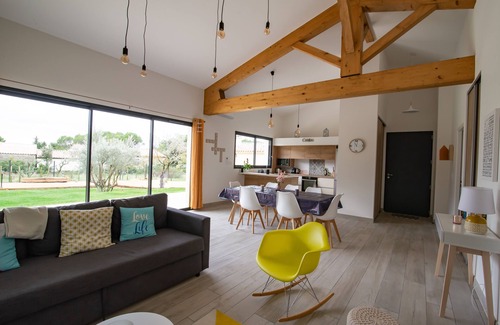 Piolenc Maison | L Oulivastre : Villa avec piscine intérieure