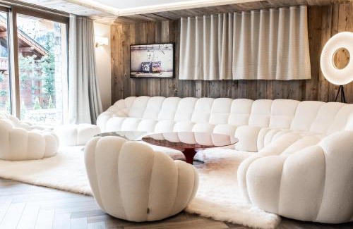 Meribel Village Chalet De Ski | L'Ours Rouge