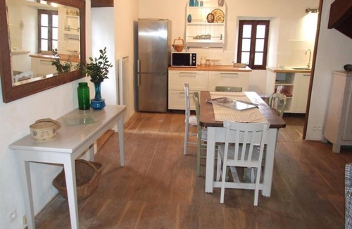 Lauzes Maison | L'oustalet - sur un terrain de 1,5 hectare, la maison d'habitation pour 2 ou 4 personnes et la gran