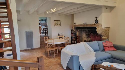 Villeneuve Maison | L'Oustalou - WIFI - Jardin - Campagne