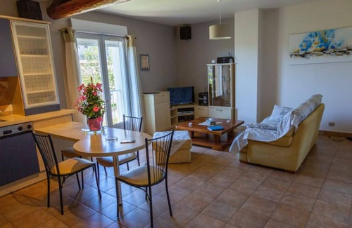 Chateauneuf-de-Gadagne Maison | L'Oustau de Famiho Gite climatisé dans Mas rénové à proximité d'Avignon piscine