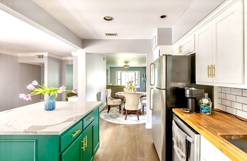 Lake Highlands Maison | "L" streets near White Rock Lake and Arboretum
