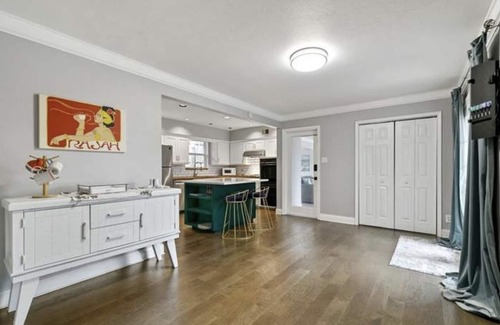 Lake Highlands Maison | "L" streets near White Rock Lake and Arboretum