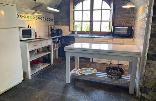Coscojuela de Sobrarbe Maison | L'ancienne abbaye de 1689 avec terrasse, jardin et barbecue