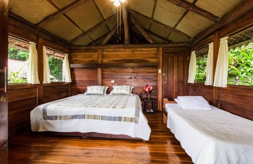 Guayabo Cabine | La Anita Rainforest Ranch