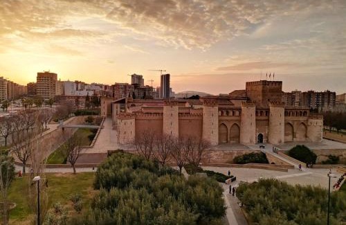 La Almozara Appartement | La balconada de la Aljafería con parking privado