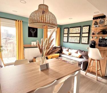 La Almozara Appartement | La balconada de la Aljafería con parking privado