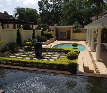Tzaneen Maison | La Barune Guest House