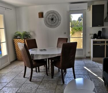 Pont-Saint-Esprit Maison | LA BASTIDE DES MACALO
