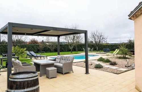 Cours-de-Pile Maison | La Bastide : Piscine Chauffée, Clim et Pétanque, Animaux Acceptés !