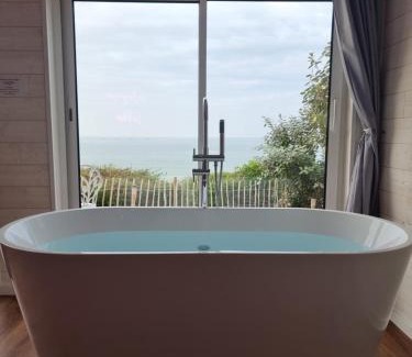 Saint-Come-de-Fresne Cabine | La Bayeuzen - La Mer