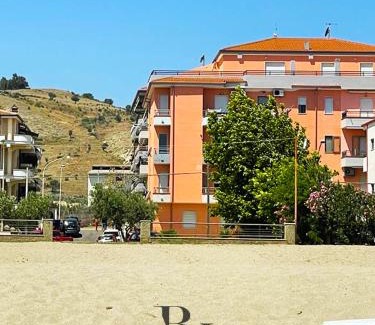 Strongoli Appartement | La Bella Vista