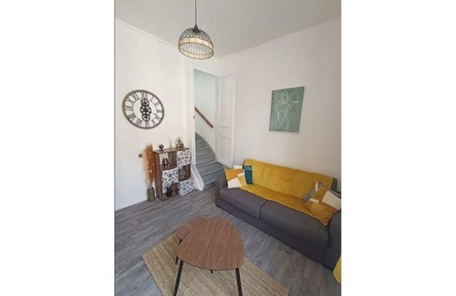 Armentieres Maison | La Belle Armentières Art Deco House, 15 min from Lille & 5 min from Belgium