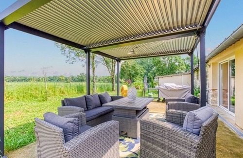 Septfonds Maison | La Belle Quercynoise avec jacuzzi extérieur partagé.