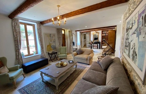 Le Somail Lit Et Petit-Déjeuner | La Bergerie Antoine Lantana King Room - Deluxe South of France Experience