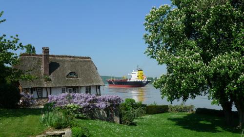 Vieux-Port Lit Et Petit-Déjeuner | La Bonne Auberge - Seine Panorama SAS