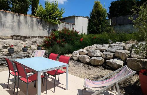 Verrieres Maison | La Bonne Chauffe-Col de Cygne