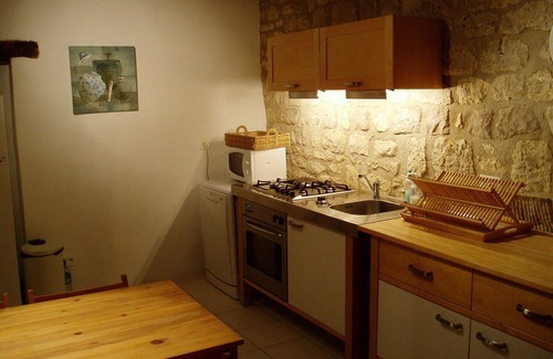 Livers-Cazelles Maison | La Bonnetie - Beautiful stone cottage with pool