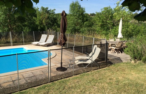 Livers-Cazelles Maison | La Bonnetie - Beautiful stone cottage with pool