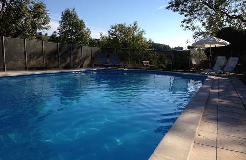 Livers-Cazelles Maison | La Bonnetie - Beautiful stone cottage with pool