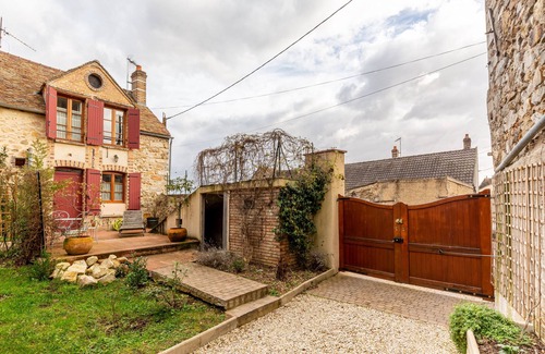 Villemanoche Maison | La Bourguignonne - Jolie maisonnette avec terrasse