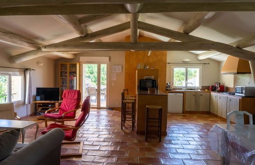 Simiane-la-Rotonde Maison | La Buisse