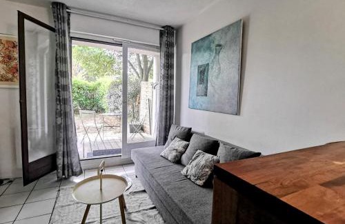 Blagnac Appartement | La Bulle Bleue - Parking-Terrasse-aéoport-MEET