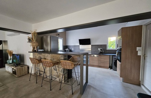 Saint-Martin-de-Valgalgues Villa | Maison Piscine & SPA au pied des cévennes.