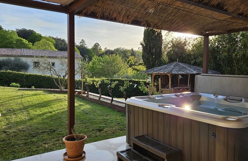 Saint-Martin-de-Valgalgues Villa | Maison Piscine & SPA au pied des cévennes.