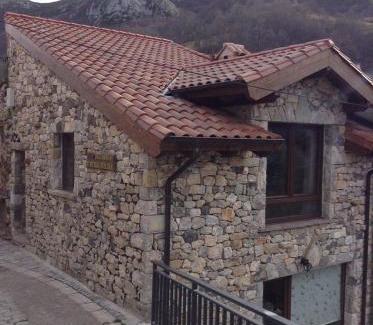 Sotres Chalet De Ski | La Cabaña de Catalina