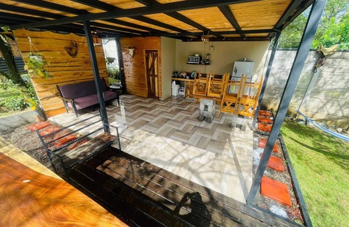 Roble Cabine | La Cabaña de Mayela