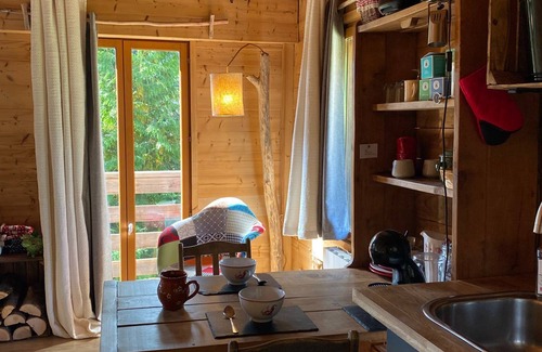Les Villards-sur-Thones Chalet De Ski | La Cabane d'Ernestine - Nature break in the heart of the Aravis mountains