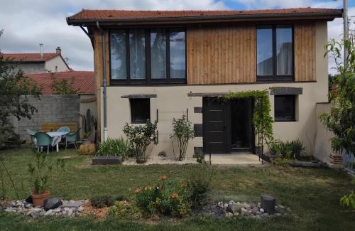 Genouillac Maison | La Cabane aux Hirondelles