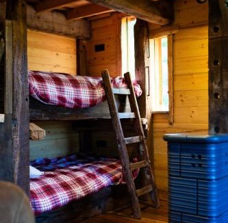 Saint-Louis Chalet De Ski | La Cabane dans les arbres du Domaine de la Forestière
