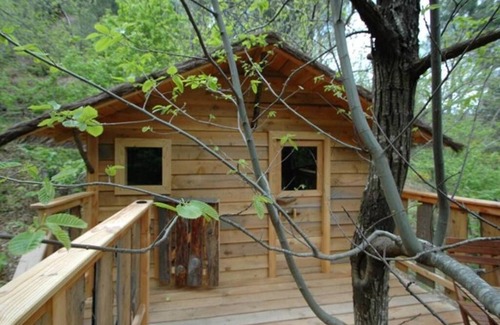 Peyrolles Cabine | La Cabane de Peyrolles, perchée dans les arbres