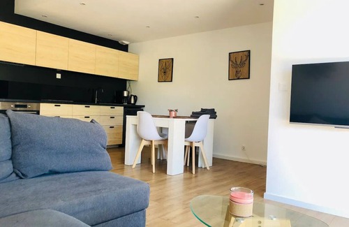Durban-Corbieres Maison | « La Cabane » Mur de verre XXL, vue panoramique